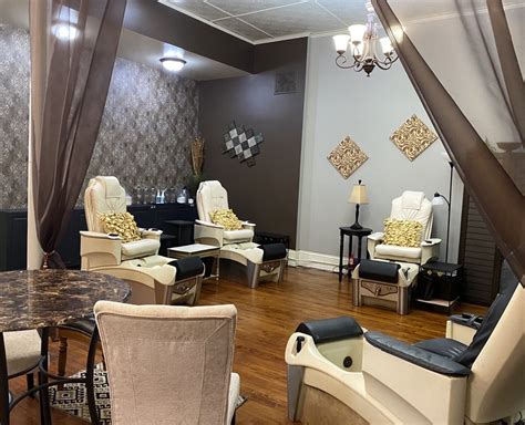 Small but cute, especially the staff are so friendly and talkative. . Nail salons port huron
